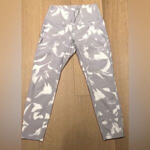 Lululemon Gray and White Patterned Leggings